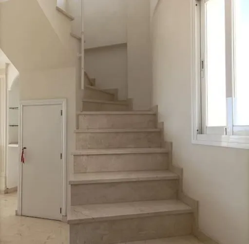 Duplex Penthhouse Parking Private Sea Views *